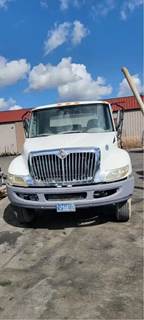 International DuraStar 4300 Salvage Truck