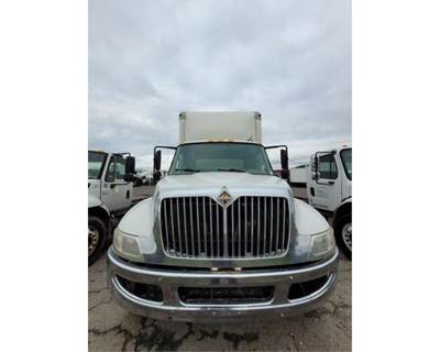 International DuraStar 4300 Salvage Truck