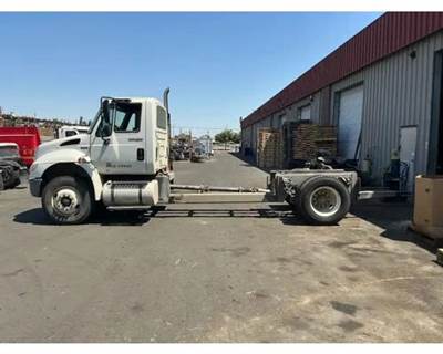 International DuraStar 4300 Salvage Truck