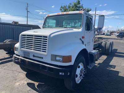 International F4900 Salvage Truck