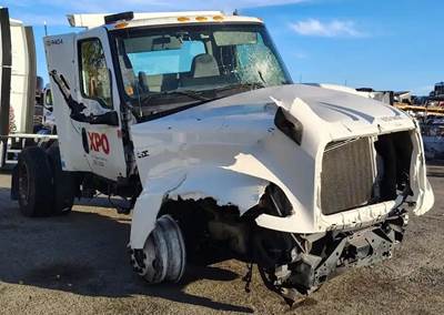 International LT625 Salvage Truck