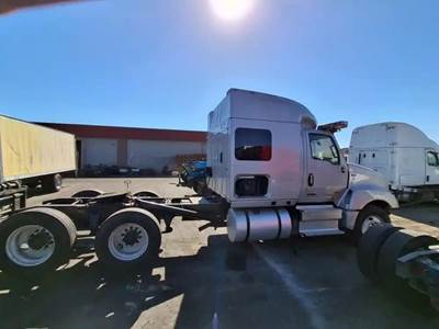 International LT625 Salvage Truck