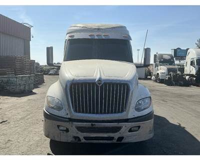 International LT625 Salvage Truck