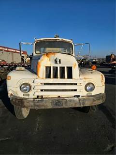 International Salvage Truck