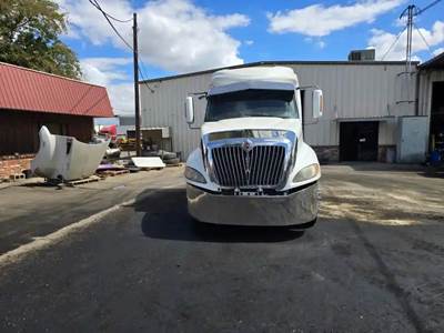 International ProStar Salvage Truck