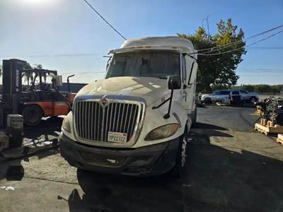 International ProStar Salvage Truck