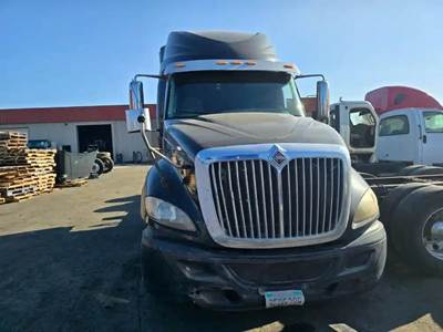 International ProStar Salvage Truck