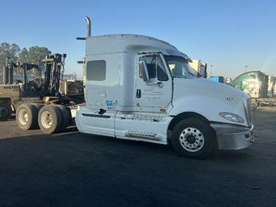 International ProStar Salvage Truck