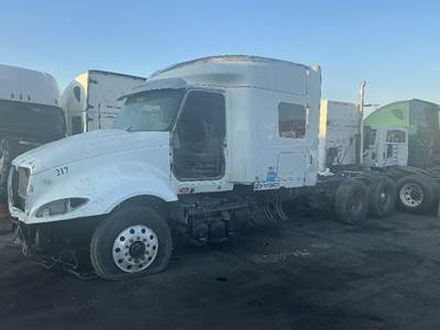 International ProStar Salvage Truck