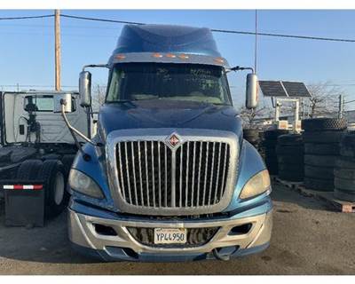 International ProStar Salvage Truck
