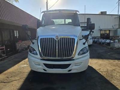 International RH613 Salvage Truck