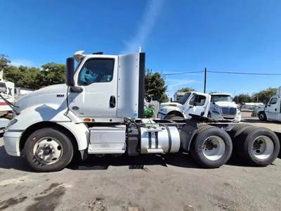 International RH613 Salvage Truck