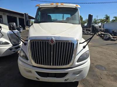 International RH613 Salvage Truck