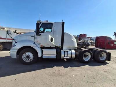 International RH613 Salvage Truck