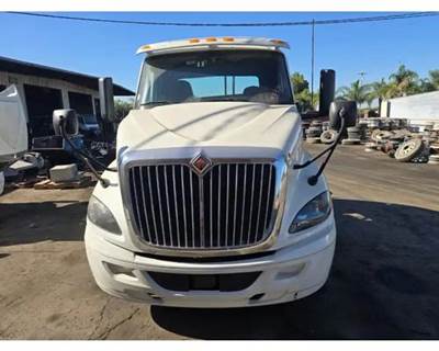 International RH613 Salvage Truck