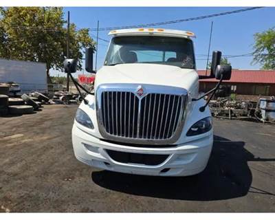 International RH613 Salvage Truck