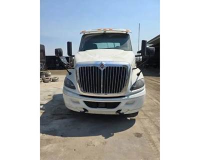 International RH613 Salvage Truck