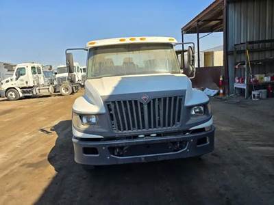 International TerraStar Salvage Truck