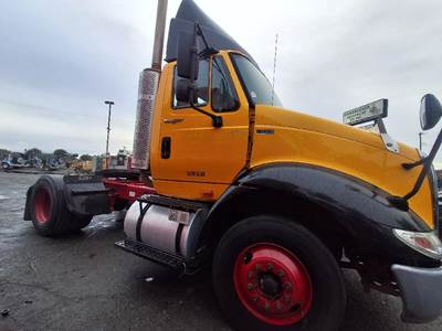International TranStar 8600 Salvage Truck