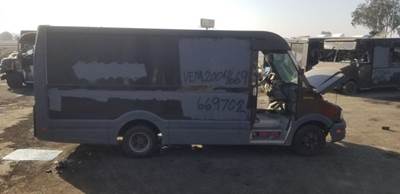 Isuzu Reach Salvage Truck