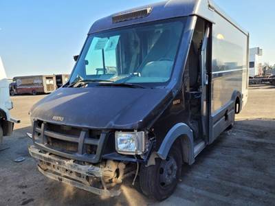 Isuzu Reach Salvage Truck