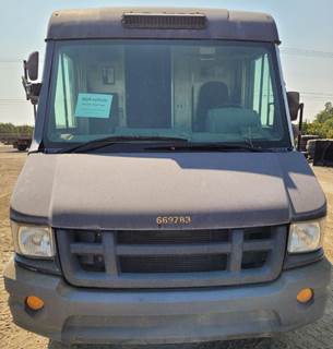 Isuzu Reach Salvage Truck