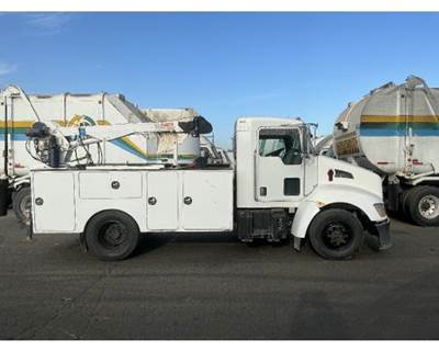 Kenworth T300 Salvage Truck