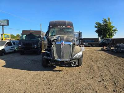 Kenworth T680 Salvage Truck