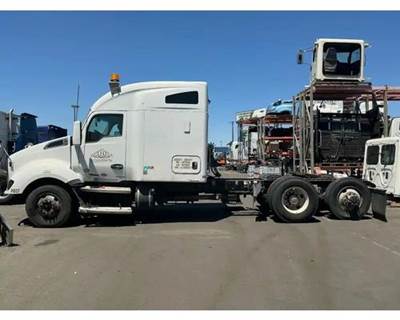 Kenworth T680 Salvage Truck