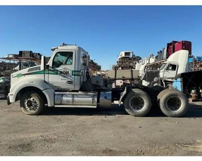 Kenworth T880 Salvage Truck