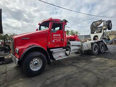 Kenworth W900 Salvage Truck