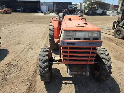 Kubota L2650 Salvage Truck