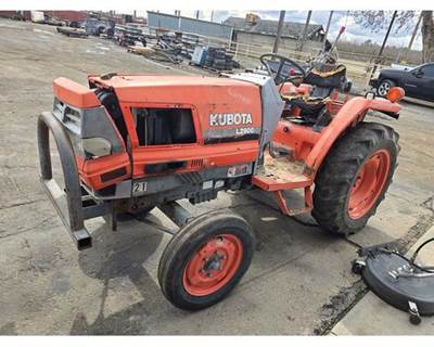 Kubota L2650 Salvage Truck