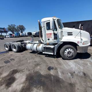 Mack Pinnacle CXU613 Salvage Truck