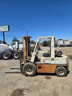 Nissan Salvage Truck