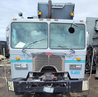 Peterbilt 320 Salvage Truck