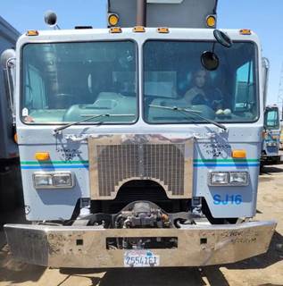 Peterbilt 320 Salvage Truck