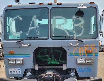 Peterbilt 320 Salvage Truck