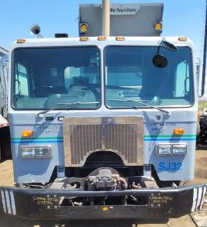 Peterbilt 320 Salvage Truck