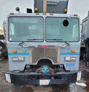 Peterbilt 320 Salvage Truck