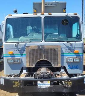 Peterbilt 320 Salvage Truck