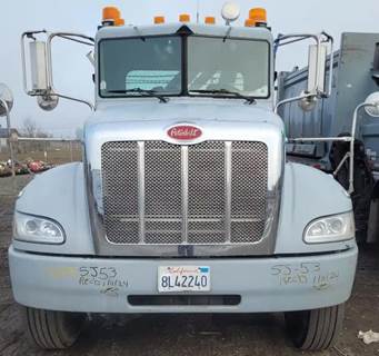 Peterbilt 335 Salvage Truck