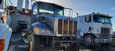 Peterbilt 348 Salvage Truck