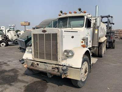Peterbilt 359 Salvage Truck