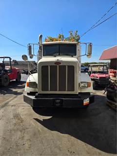Peterbilt 365 Salvage Truck