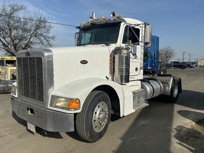 Peterbilt 377 Salvage Truck