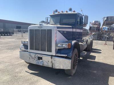 Peterbilt 379 Salvage Truck