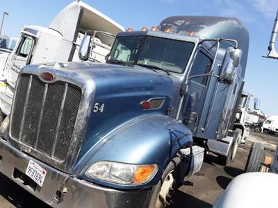 Peterbilt 384 Salvage Truck