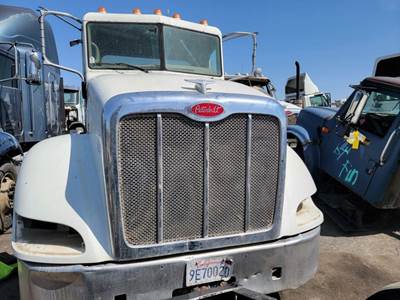 Peterbilt 384 Salvage Truck