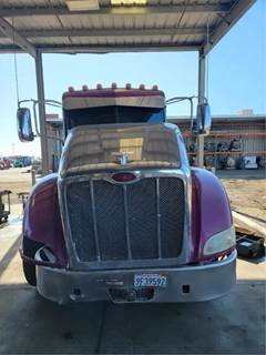 Peterbilt 384 Salvage Truck